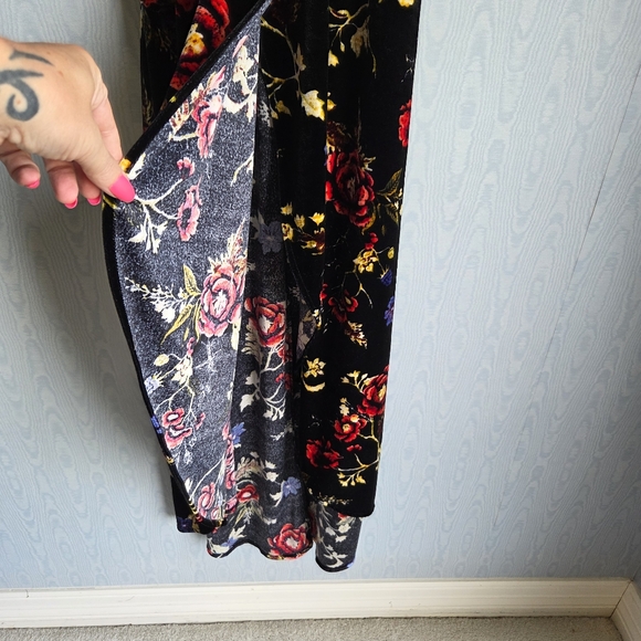 Love Fire M Velvet Wrap Maxi Dress Black Dark Floral Whimsigoth Fairy Grunge - Picture 6 of 12